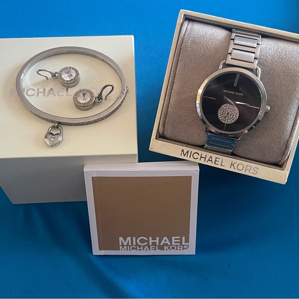 Michael Kors, silver tone, ladies, watch with bracelet and earrings all in good